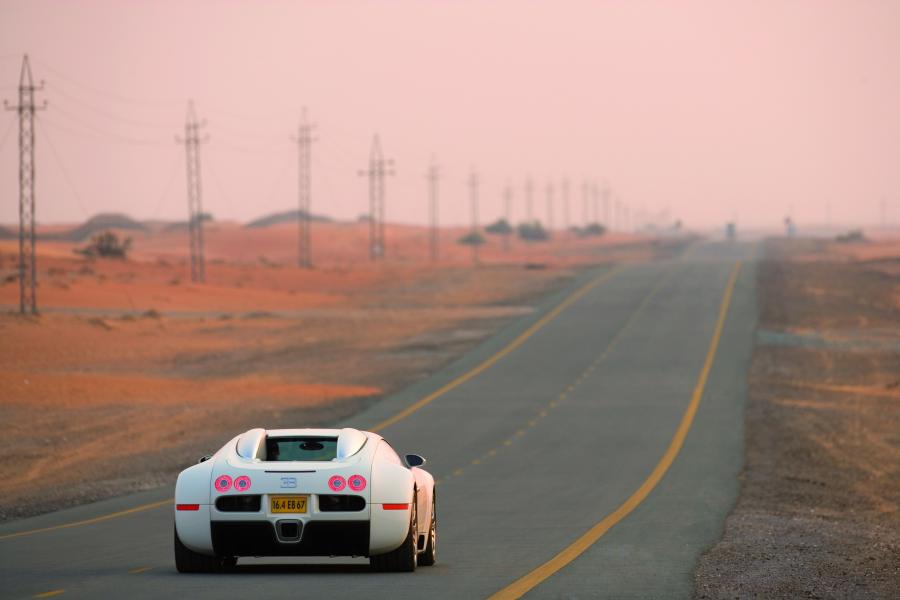  Bugatti Veyron 16.4 Centenaire 2009 года  (фото 84 из 130)